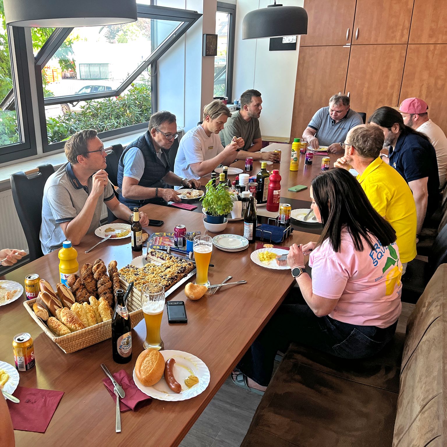 Geburtstags-Lunch: Ein Hoch auf Uli!Bild